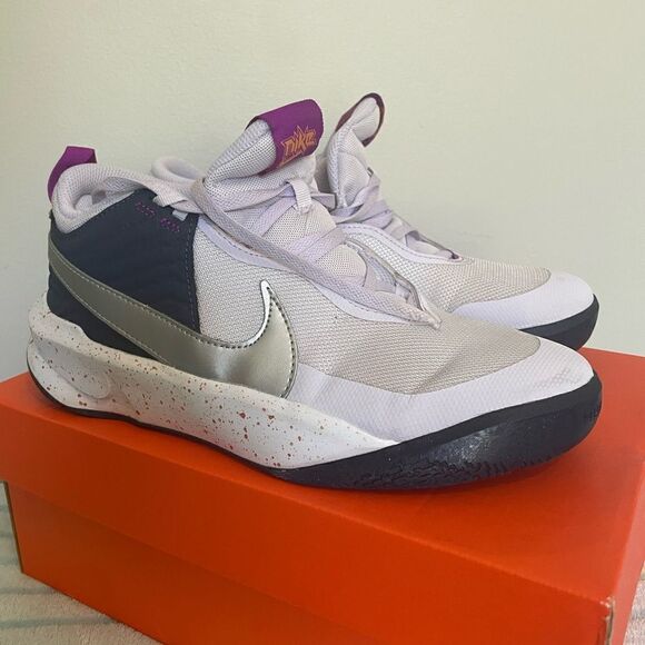 Nike youth sneakers - Picture 1 of 8